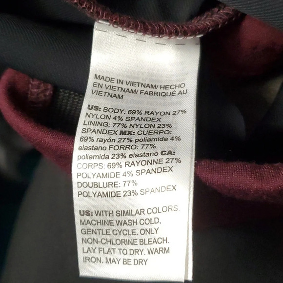 Like New Chico's Womens Stretch Pants Burgundy with Gold Accents Stretch Waist - Picture 8 of 11